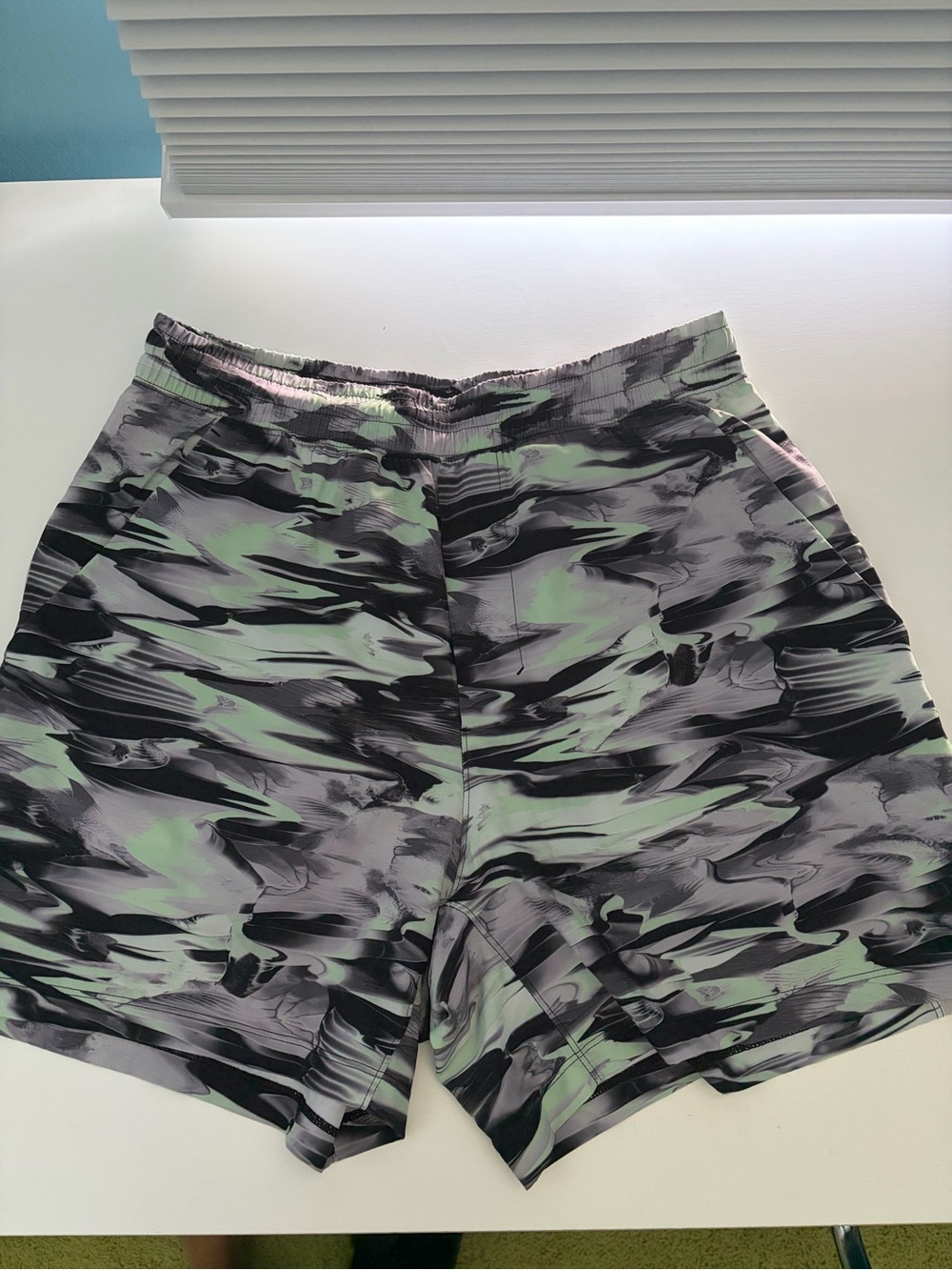 lululemon athletica Light Green & Black Abstract Men's Athletic Shorts